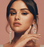 Cargar imagen en el visor de la galería, RARE BEAUTY POSITIVE LIGHT SILKY TOUCH HIGHLIGHTER