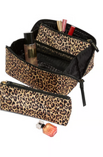 Cargar imagen en el visor de la galería, COSMETIQUERA VICTORIA SECRET DE VIAJE EXPANDIBLE 3 PIEZAS ANIMAL PRINT